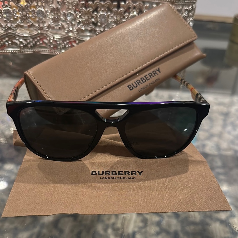Burberry Black Sunglasses